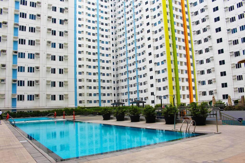 Huge A2J Executive Luxury 1Br Suite Near Abs Cbn, Gma Manila Exterior photo