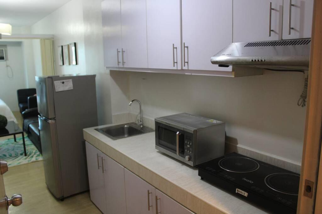 Huge A2J Executive Luxury 1Br Suite Near Abs Cbn, Gma Manila Exterior photo